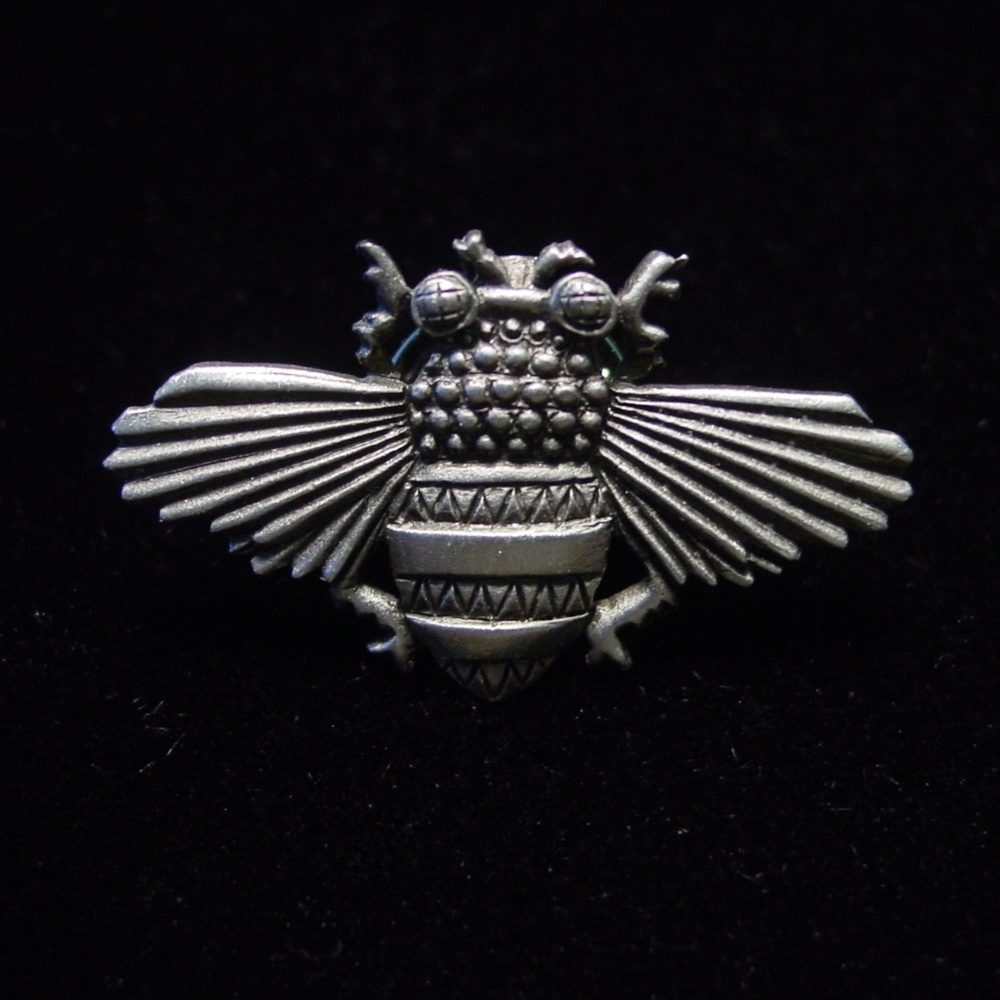 COPY - 🌸 3/$12 🐝 ‘Full-Winged BEE' Tack Pin